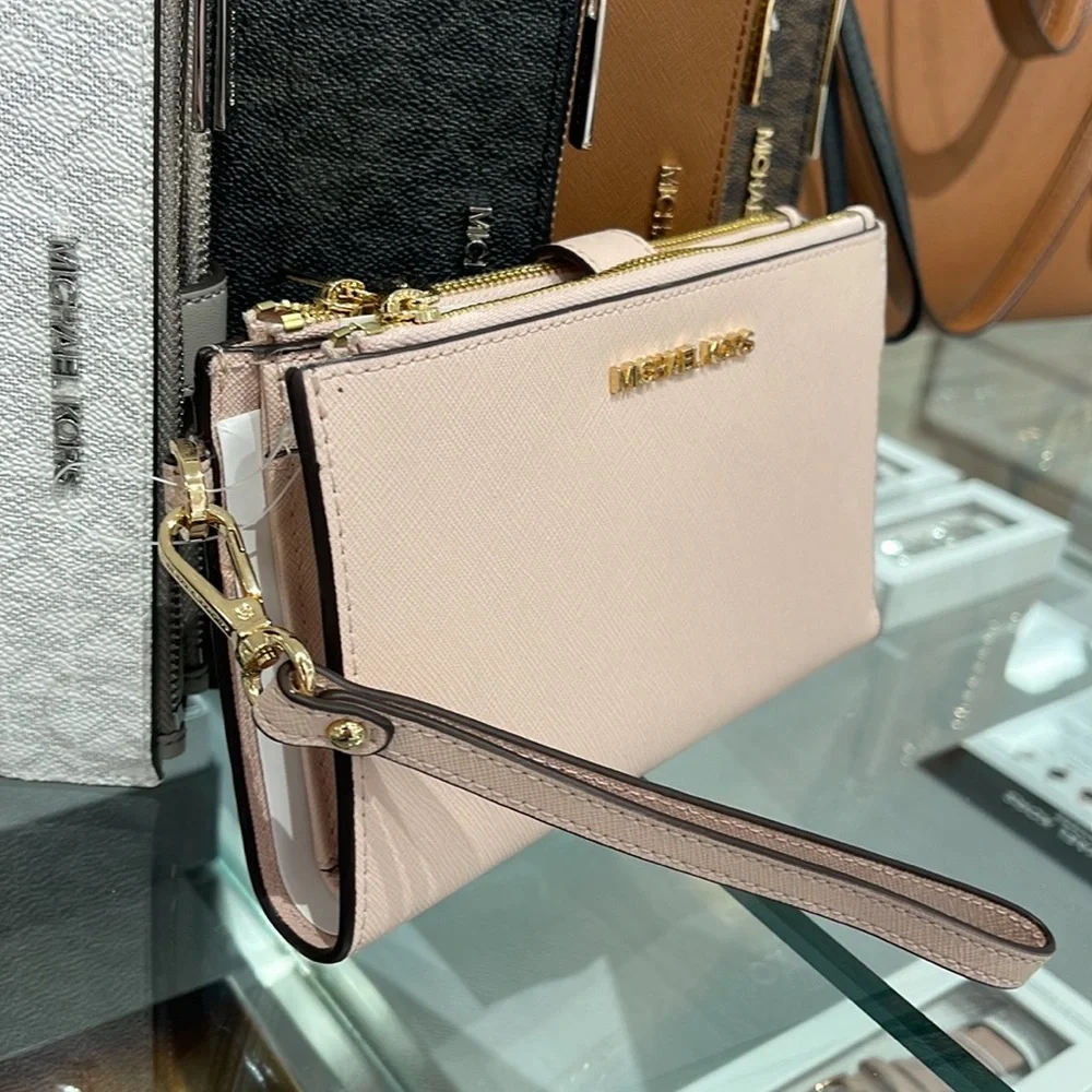 MICHAEL KORS LARGE DOUBLE ZIP WRISTLET WALLET PHONE CASE CLUTCH 
Powder Blush - Picture 14 of 16